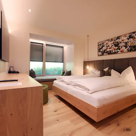 ランドガストホフ エルバー ゲストハウス